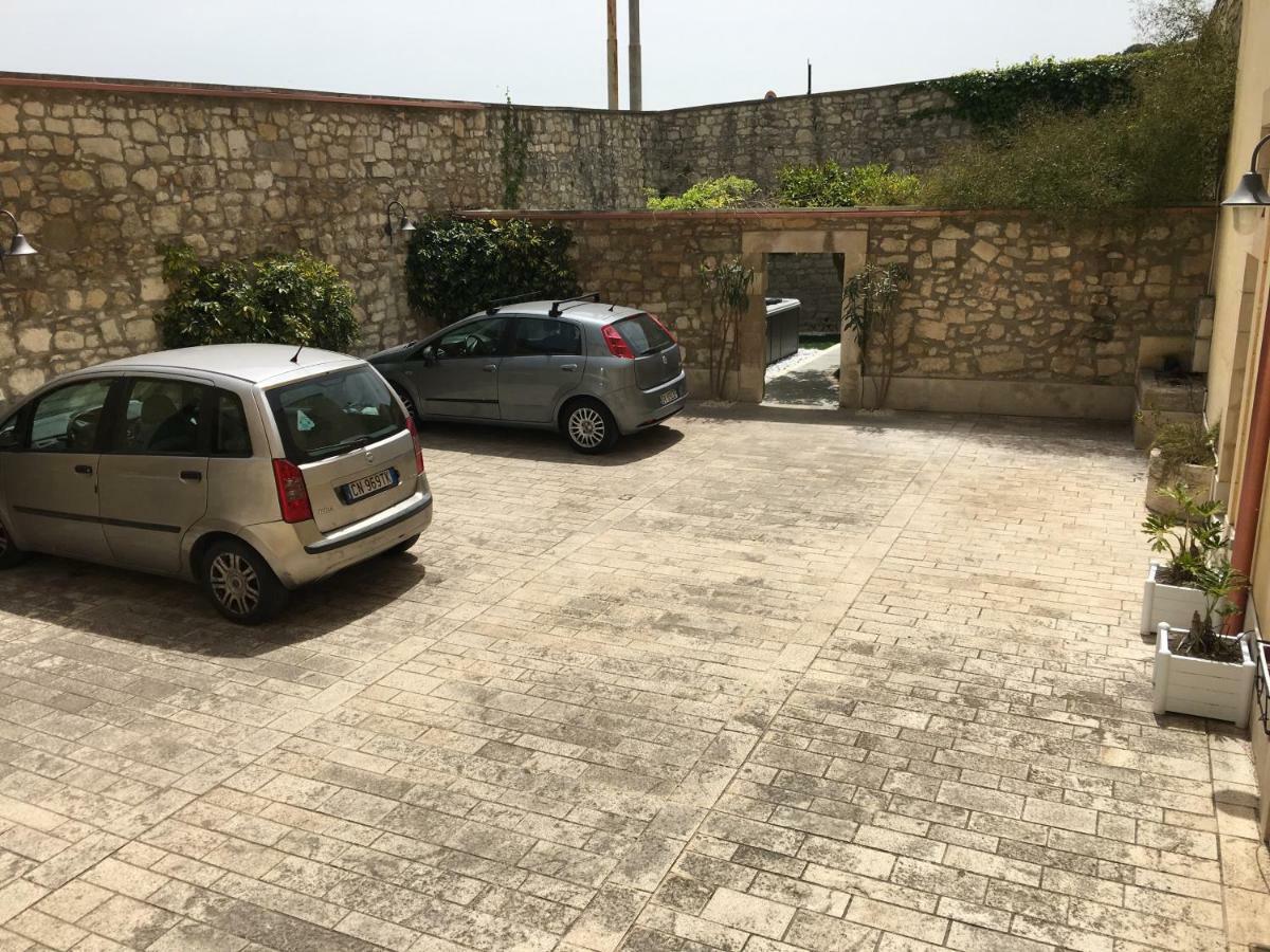 Le Fioriere Affittacamere E Casa Vacanze Ragusa Eksteriør bilde